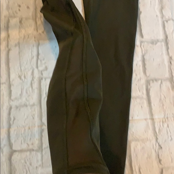 Lululemon NWOT army green leggings sz 2 - Picture 8 of 8